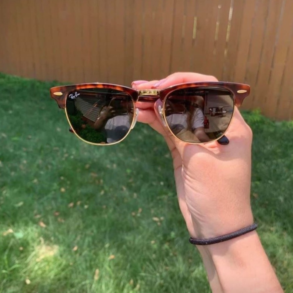 Tortoise shell Ray Ban Club Master